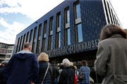 Der Gemeindesaal am Tag der Eröffnung. (Bild: Stefan Kaiser (Steinhausen))