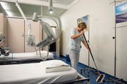 Der Optimierungsprozess ist mit der Auslagerung von Reinigung und Wäscherei noch nicht beendet. (Bild: Urs Jaudas (Kantonsspital St. Gallen, 2013))