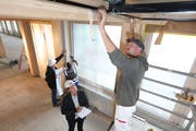 Einblick in die Baustelle des Bürogebäudes S22 auf dem Suurstoffi-Areal. (Daniel Frischherz (Rotkreuz, 2. Oktober 2017))