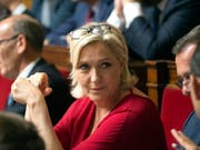 Marine le Pens Partei muss künftig mit einer Million Euro weniger aus öffentlichen Mitteln auskommen. (Bild: KEYSTONE/AP/MICHEL EULER)