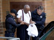 Der einstige US-Fernsehstar Bill Cosby hat seine Haftstrafe wegen sexuellen Missbrauchs angetreten. (Bild: KEYSTONE/AP/JACQUELINE LARMA)