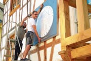 Oliver Kessler und Mathias Rufer arbeiten seit drei Jahren am Umbau des über 300-jährigen Hauses an der Hubgasse. (Bild: Mario Testa)