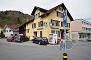 Der «Ochsen» in Sevelen, das jüngste Beispiel einer Beiz, die einer Ortsgemeinde oder einer politischen Gemeinde gehört. (Bild: Heini Schwendener)