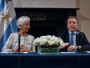 Lagarde und Dujovne: Argentinien und der IWF einigen sich am Mittwoch in New York auf eine Erhöhung der Finanzhilfe. (Bild: KEYSTONE/FR170905 AP/ANDRES KUDACKI)