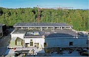 Der Neubau für die weitere Reinigungsstufe in der ARA am Alten Rhein ist im Rohbau fertig. (Bild: Fritz Bichsel)