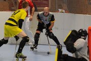 Bei diesem Spiel gegen Dornbirn stand Simon von Allmen (Mitte) noch als Spieler auf dem Platz. Nun konzentriert er sich voll auf sein Traineramt. (Bild: Urs Hanhart (Seedorf, 27. November 2018))