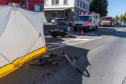 Für den verunglückten Velofahrer kam jede Hilfe zu spät. (Bild: Kapo SG)