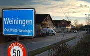 Ortschaftstafel von Weiningen, Gemeinde Warth-Weiningen. (Bild: Nana do Carmo)