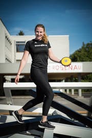 Die 21-jährige Chantal Tanner hat trotz ihrer Grösse ein ausgezeichnetes Bewegungsgefühl. (Bild: Ralph Ribi)