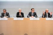 Sitzen wieder am gleichen Tisch: Bundesrat, Vertreter des NFA-Nehmerkantone St. Gallen und Graubünden sowie des grössten Geberkantons Zürich, (Bild: Key/Peter Schneider (Bern, 28. September 2018))