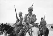 Harkis während des Algerien-Kriegs hoch zu Ross. Die Aufnahme stammt aus dem Jahr 1959. (Bild: Jean-Louis Swiners/Getty)