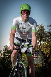 Der Sport ist für André Weber nicht immer eitel Sonnenschein. «Es ist Raubbau am Körper», sagt der Triathlet. Und kann und will doch nicht damit aufhören. (Bild: Urs Bucher)