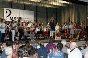 Elisabeth Plaku, Leiterin und Dirigentin des Irish Folk und Tango Orchesters. (Bild: PD)