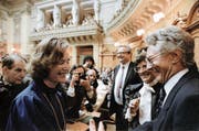 Elisabeth Kopp (hier nach ihrer Wahl) war die erste weibliche Bundesrätin – und die bisher einzige FDP-Frau in der Landesregierung. (Bild: Archivbild: Keystone (Bern, 2. Oktober 1984)