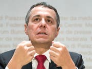 Der Bundesrat hat die Hoffnung noch nicht aufgegeben: Aussenminister Ignazio Cassis soll weiter über ein Rahmenabkommen verhandeln. (Bild: KEYSTONE/PETER SCHNEIDER)