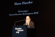 Hans Hassler hält die Dankesrede. (Bild: Jakob Ineichen (Zug, 29. September 2018))