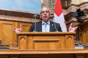 Bundesrat Ueli Maurer hat sich in der Herbstsession für den AHV-Steuer-Deal stark gemacht - dadurch fiel er bei seiner Partei in Ungnade. (Bild: Alessandro della Valle/Keystone (Bern, 12. September 2018)