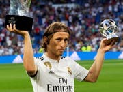 Luka Modric wurde bereits als bester WM-Spieler ausgezeichnet. Jetzt könnte er auch noch zum FIFA-Weltfussballer gewählt werden (Bild: KEYSTONE/EPA EFE/RODRIGO JIMENEZ)