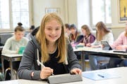 Die irische Gastschülerin Kayla Taitz geht ein Jahr an der Kanti Frauenfeld in die Schule. (Bild: Donato Caspari)