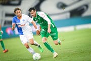 Mit mehr Tempo als ihm viele zugetraut haben: Tranquillo Barnetta reisst nach der Pause das Spiel an sich. (Bild: Ralph Ribi)