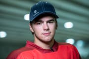 Nico Hischier während des Prospect Camp der Schweizer Eishockey-Nationalmannschaft in der Postfinance-Arena in Bern. (Bild: Patrick Hürlimann/Keystone (Bern, 2. August 2018))
