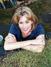 Die deutsche Bestseller-Autorin Charlotte Link (54). (Bild: Julia Baier/PD)