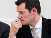 Pierre Maudet wird teilweise entmachtet. (Bild: KEYSTONE/SALVATORE DI NOLFI)