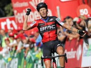 Ausgepumpt fährt der italienische BMC-Profi Alessandro De Marchi nach langen und harten 208 km dem Tagessieg entgegen (Bild: KEYSTONE/EPA EFE/MANUEL BRUQUE)