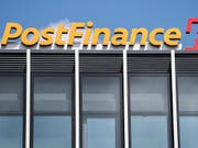 Postfinance soll in Zukunft Kredite vergeben dürfen. (Bild: KEYSTONE/PETER SCHNEIDER)