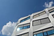 Studenten der Theologischen Fakultät an der Uni Luzern überlegen sich wegen der Entlassung von Professor Martin Mark, die Uni zu wechseln. (Bild: PD)