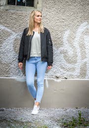 Annette Fetscherin machte nach der Matura ihre ersten journalistischen Schritte bei einem Praktikum bei der Thurgauer Zeitung. (Bild: Andrea Stalder)