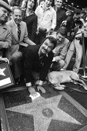 Burt Reynolds erhält seinen Stern auf dem «Walk of Fame». (Bild: AP Photo/file)