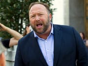 Der Kurznachrichtendienst Twitter hat nach anderen Sozialen Medien den Account des US-Verschwörungstheoretikers Alex Jones dauerhaft gesperrt. (Bild: KEYSTONE/FR159526 AP/JOSE LUIS MAGANA)