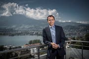 Direktor Martin Nufer auf der Dachterrasse der Klinik St. Anna in Luzern. (Bild: Pius Amrein, 4. September 2018)