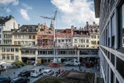 Baustelle am Blumenmarkt: Hier entsteht Neues in alten Mauern. (Bild: Michel Canonica (29. August 2018))