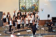Der Gossau Gospelchoir zeigte sich in der evangelischen Kirche in Eschlikon schwungvoll und stimmgewaltig. (Bilder: Christoph Heer)