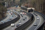 Das grösste Strassenbau-Projekt im Kanton ist die Engpassbeseitigung des überlasteten Stadttunnels. (Bild: Ralph Ribi)