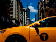 Ein New Yorker Taxi ist zu einem Kunstobjekt geworden. (Bild: KEYSTONE/EPA/JUSTIN LANE)
