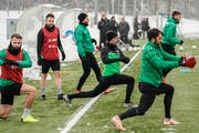 Training nach der Winterpause: Roman Buess (vorne links), Andreas Wittwer, Alain Wiss und Torhüter Daniel Lopar (vorne rechts). (Bild: Andy Mueller/freshfocus)