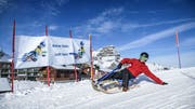 Richtig schlitteln soll gelernt sein. Auf Melchsee-Frutt gibt es dafür den ersten Schlittel-Lernparcours der Schweiz. (Bild: PD)