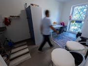 Terroristen sollen nicht als Asylbewerber in die Schweiz einreisen können. Der Nachrichtendienst des Bundes hat im letzten Jahr 21 Asyldossiers wegen Sicherheitsbedenken zur Ablehnung empfohlen. (Bild: KEYSTONE/MARTIAL TREZZINI)