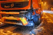 Auch der Lastwagen wurde beschädigt. (Bild: Luzerner Polizei, 9. Januar 2019)