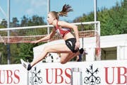 Tina Baumgartner, U18-EM-Teilnehmerin über 400 Meter Hürden, sucht noch einen Sporthilfe-Paten. (Bild: Franz Hess)