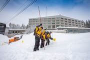 Keine Vermisstmeldungen: Dennoch sucht die Alpine Rettung nach Verschütteten. (Bild: Urs Bucher)