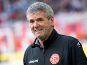 Friedhelm Funkel verlässt Düsseldorf im Somme (Bild: KEYSTONE/AP dpa/MARIUS BECKER)