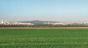 Die Grossstadt im Blick: die slowakische Hauptstadt Bratislava, vom österreichischen 1400-Seelen-Dorf Wolfsthal aus fotografiert. (Bild: Peter Chrenka/Getty)