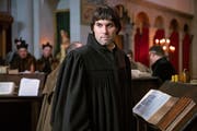 Max Simonischeck überzeugt im Film von Stefan Haupt als Zwingli. (Bild: pd)