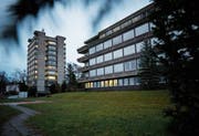 Im ehemaligen Personalhaus (links) ist auf acht Stockwerken die kantonale Verwaltung untergebracht. (Bild: Stefan Kaiser, 1. Januar 2019)