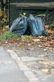 Firmen ab 250 Mitarbeitern können seit Neujahr selbst über die Abfallentsorgung bestimmen. (Bild: Reto Martin)