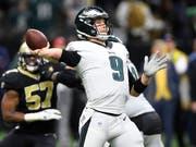 Kein zweites Glanzstück: Der letztjährige Super-Bowl-Held Nick Foles scheiterte mit den Philadelphia Eagles im Playoff-Viertelfinal (Bild: KEYSTONE/FR44286 AP/BILL FEIG)